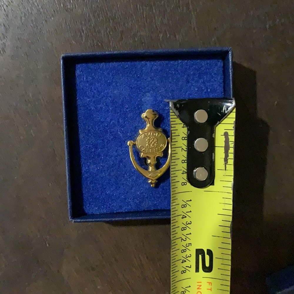 AVON SERVICE PIN VINTAGE - Picture 8 of 8